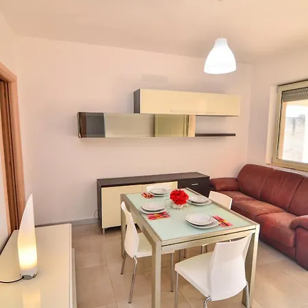 Holiday home Mina Con Giardino A