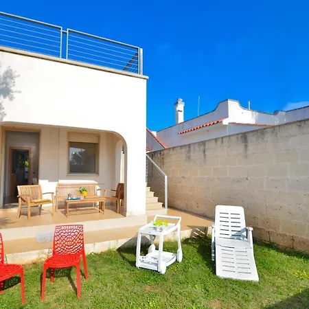 Holiday home Mina Con Giardino A *
