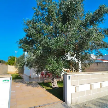 Mina Con Giardino A Holiday home