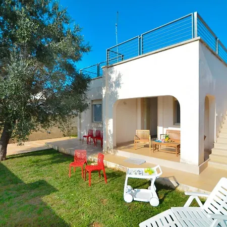 Holiday home Mina Con Giardino A *