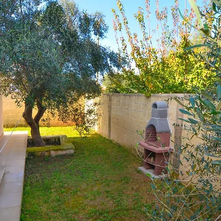 Mina Con Giardino A Holiday home *