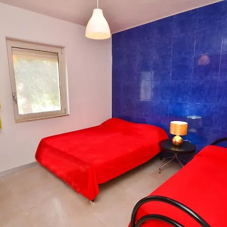 Holiday home Mina Con Giardino A Torre Colimena