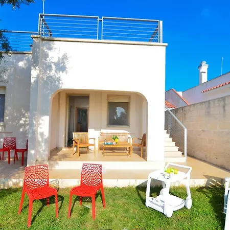 Holiday home Mina Con Giardino A