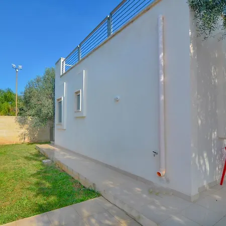 Holiday home Mina Con Giardino A *